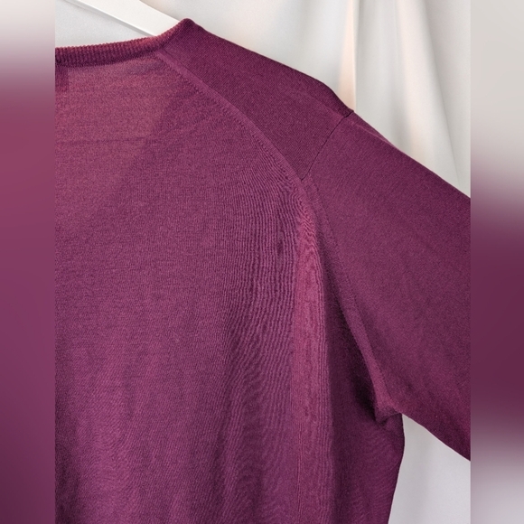John Smedley Men's Purple V-Neck Sweater Size XL In EUC - Picture 9 of 10